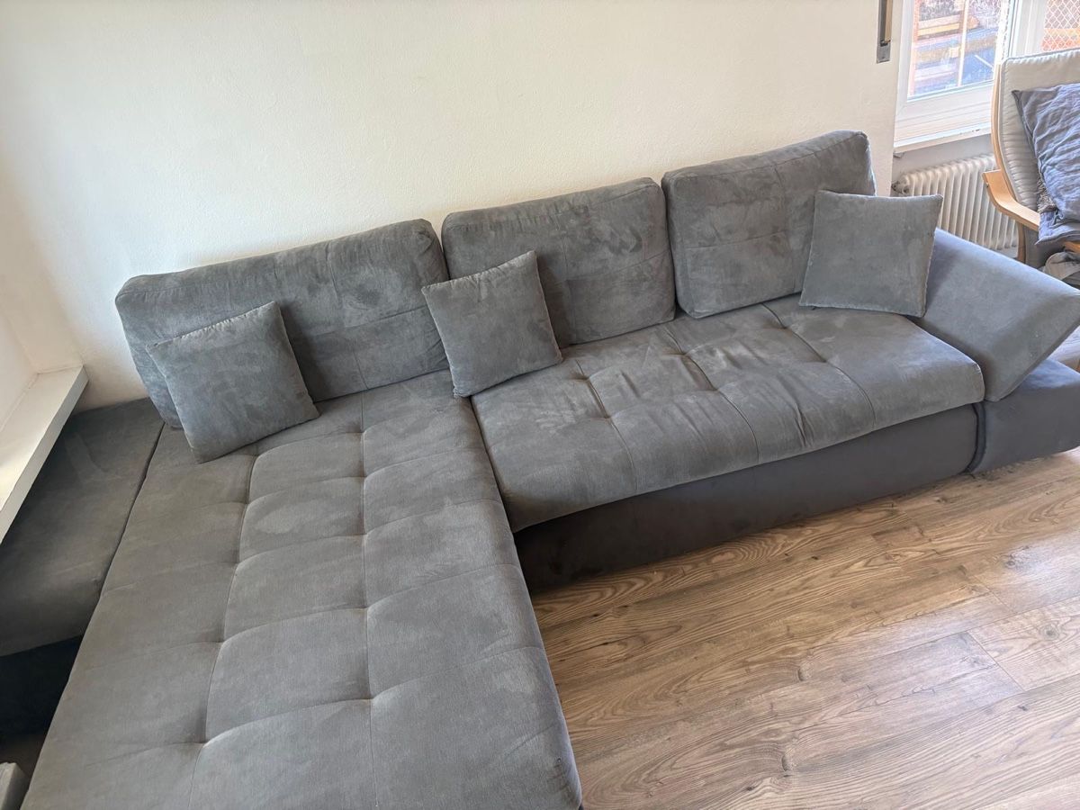 Sofas: Ecksofa grau mit Bettfunktion und Stauraum – Gebraucht aus Recherswil von viper456593 1