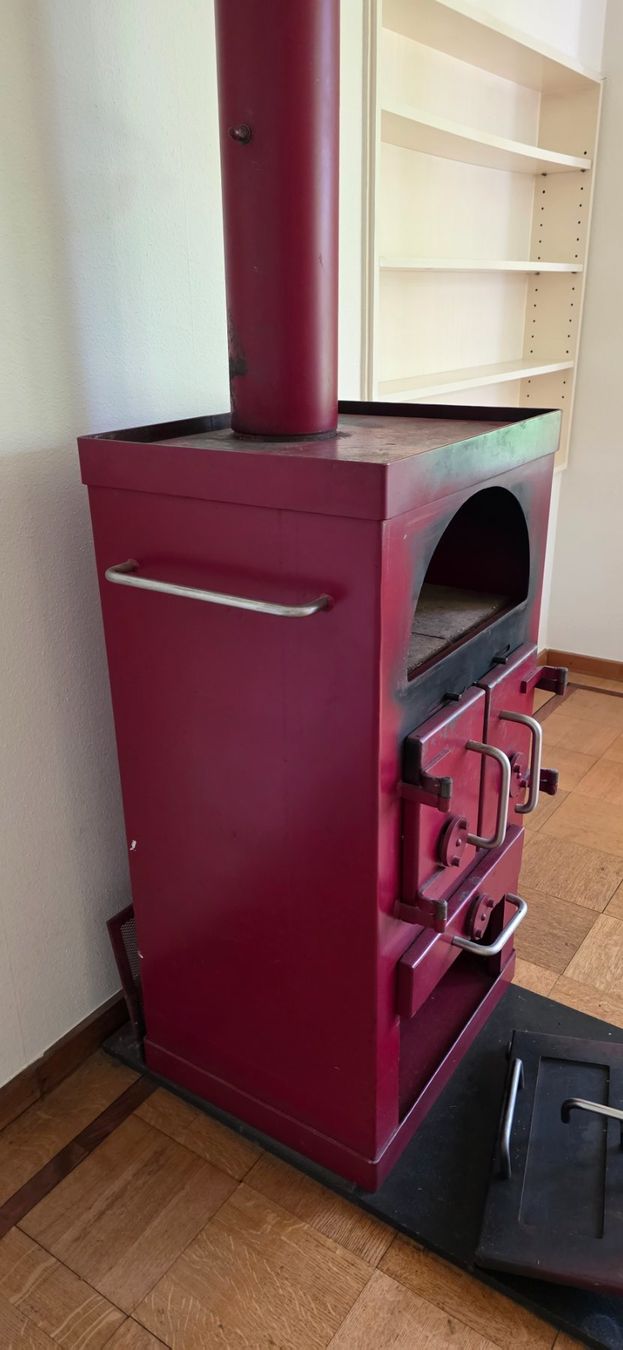 Stufe caminetto: Roter Schwedenofen / Chemineeofen – Usato da Luzern venduto da U_P 2