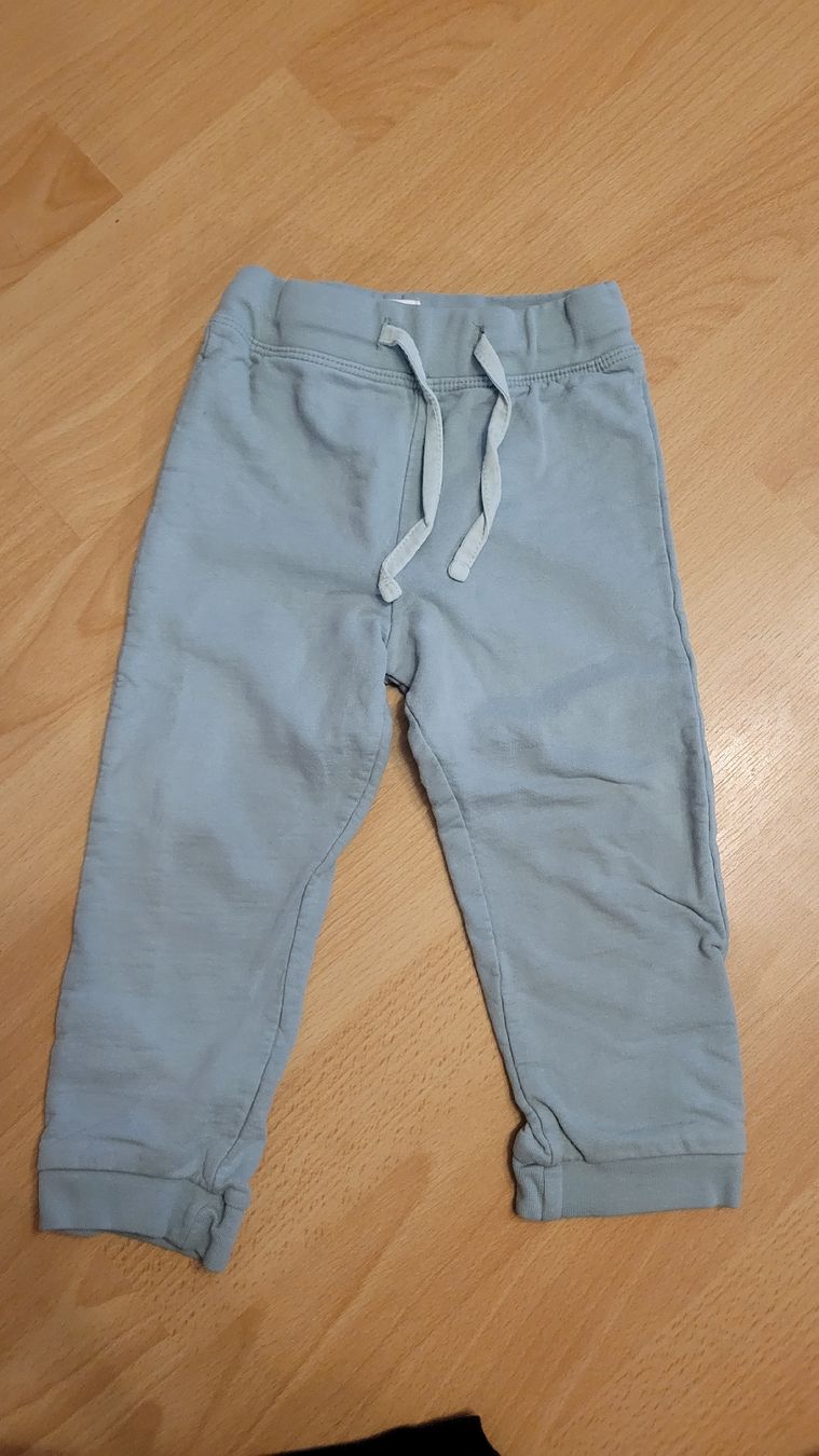 Pantaloni: 2 Trainerhosen Grösse 86/92 – Usato da Muri AG venduto da tabi4fun 1