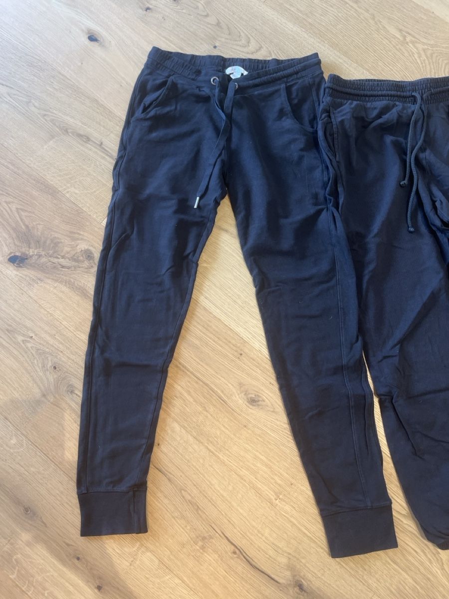 Pantaloni: 2x Trainingshosen schwarz Grösse S – Usato da Baar venduto da ani_7nbb 1