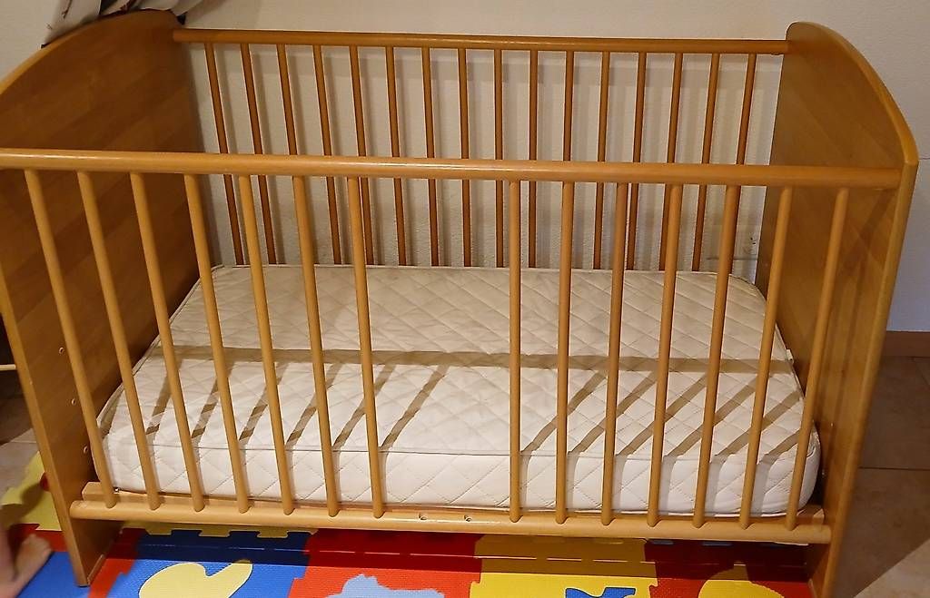 Letti: Kinderbettli Holz Gratis – Usato da Süderen venduto da jonathann83 1