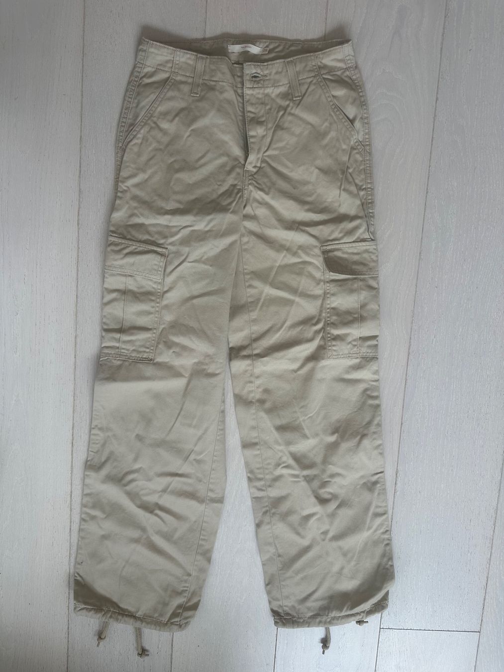 Levi's Pantaloni: Levi’s cargo safari trousers – Nuovo (secondo la descrizione) da Wollerau venduto da bod_25yw