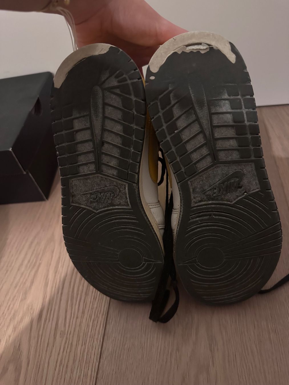 Jordan Scarpe da uomo: Nike Jordan Mid 1 – Usato da Schindellegi venduto da adb_5s8g 5