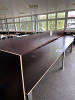 Grosse Büroarbeitstische