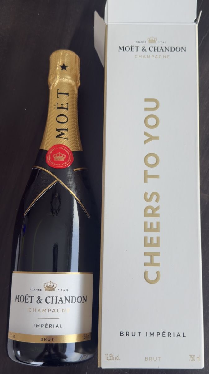 Moet Vino: Moët & Chandon Brut Champagner inkl. Geschenkbox NEU – Nuovo e nell'imballaggio originale da Schindellegi venduto da Lilie06
