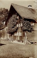 Foto: Typisches Bauernhaus (Ostschweiz, evtl. Rheintal)