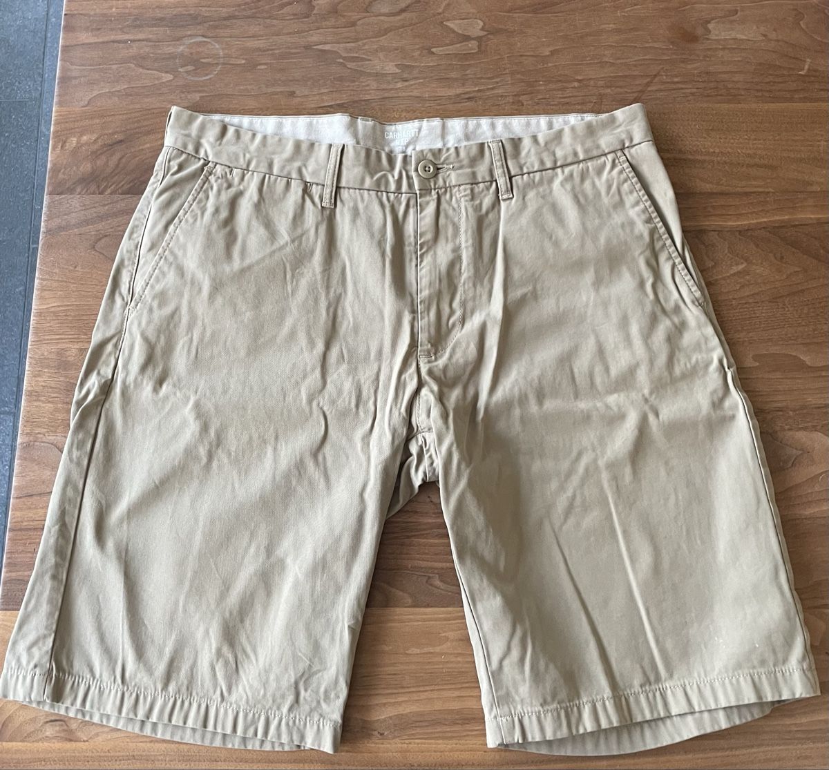 Pantaloni: Carhartt Shorts – Usato da Winterthur venduto da Ala_Minor 2