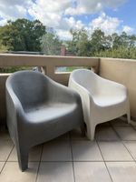 2 IKEA Kunststoff Sessel weiss und grau