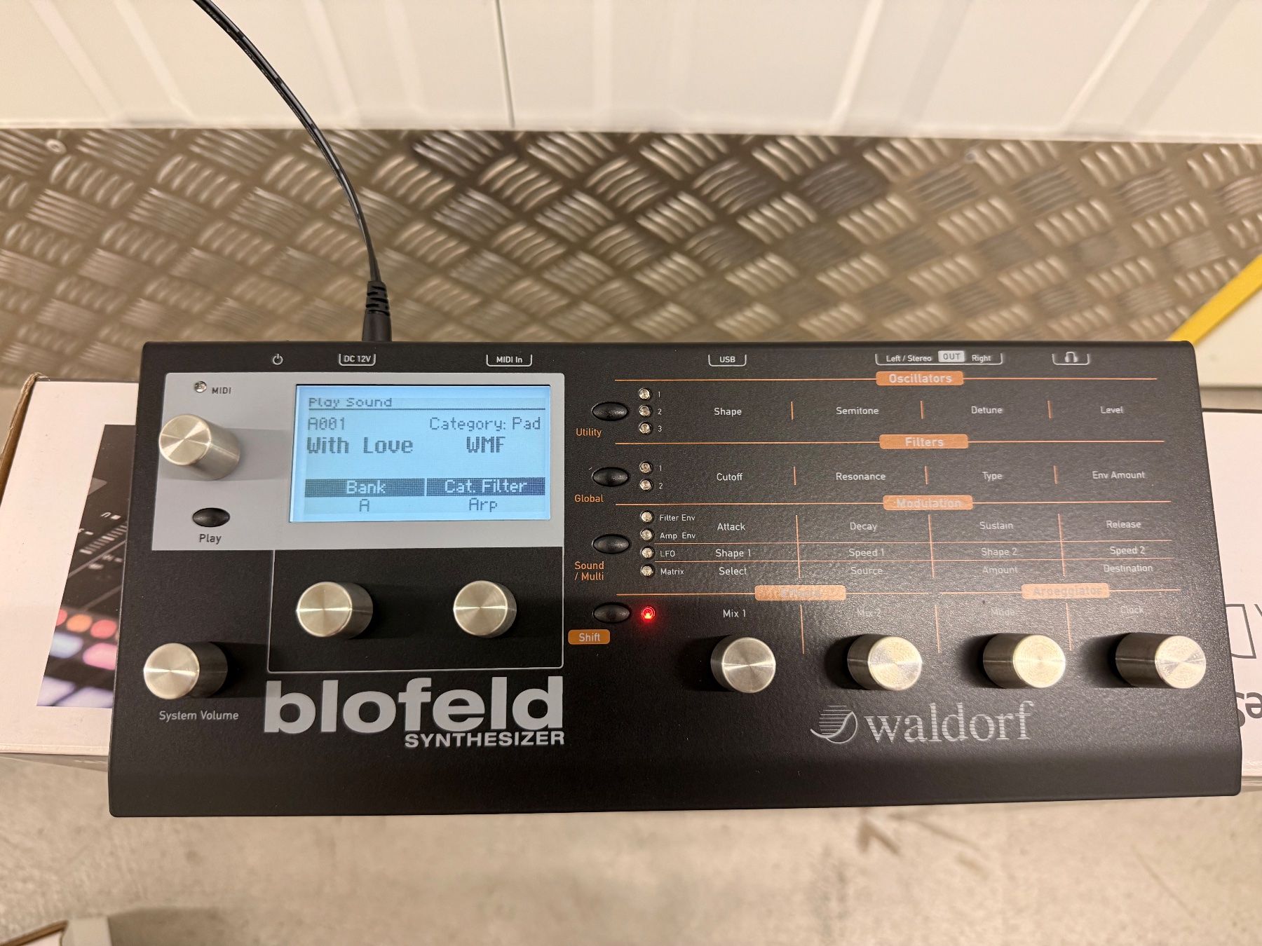 Waldorf Strumenti musicali: Waldorf Blofeld Desktop Synthesizer Black – Nuovo (secondo la descrizione) da Reinach BL venduto da AninaFinds