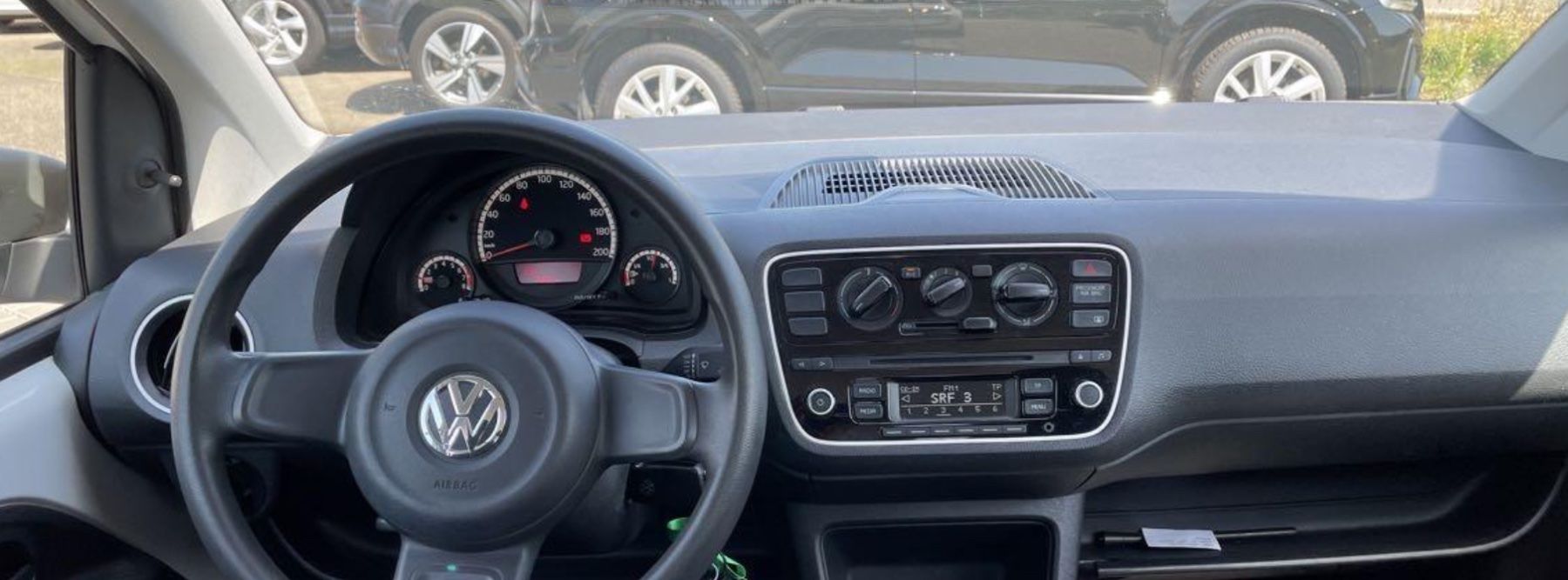 VW Autos: VW UP 1.0 JG 12.2014 131000km – Gebraucht aus Sevelen von  7