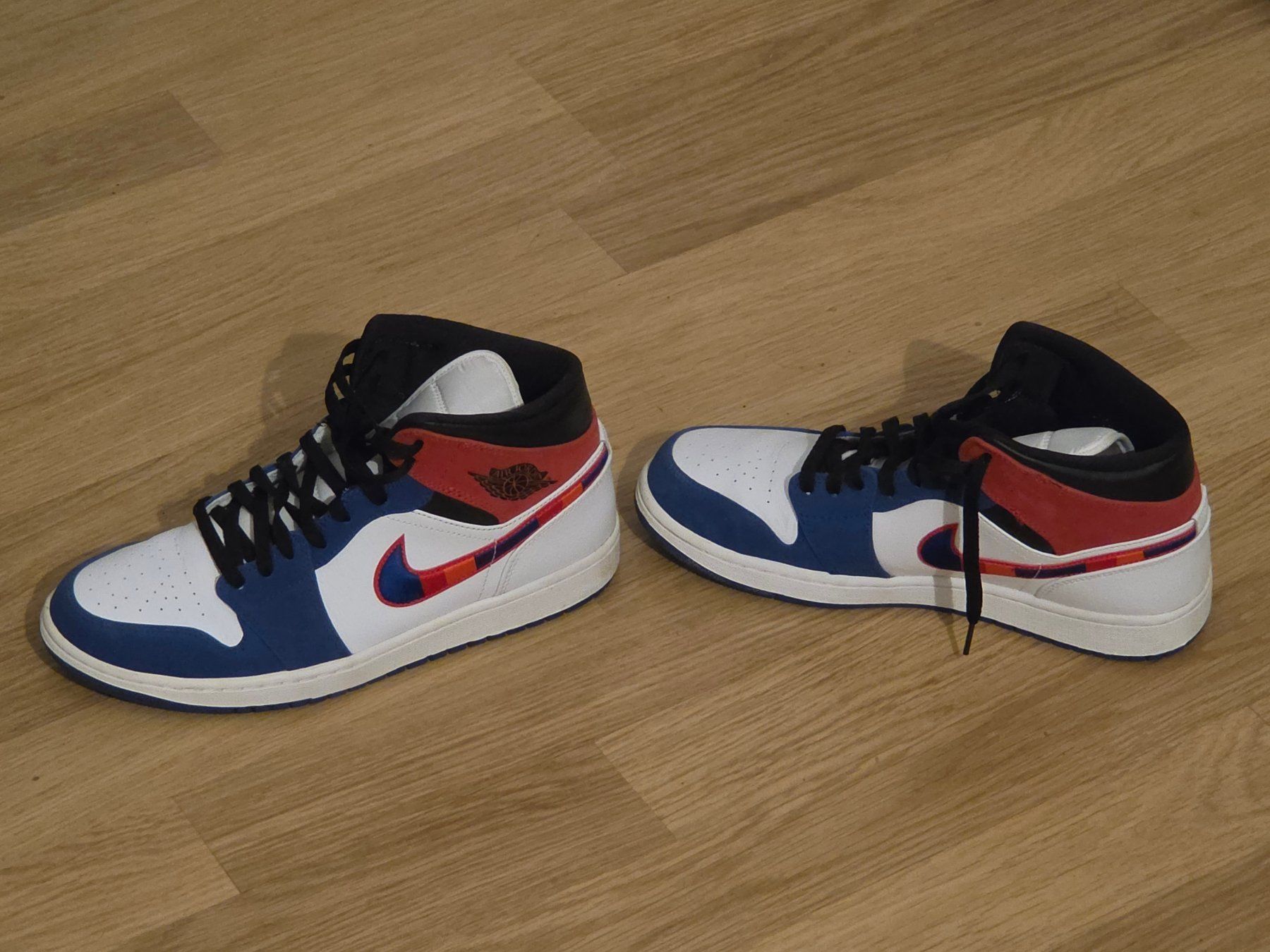 Jordan Scarpe da uomo: Jordan 1 Mid Multi-Color Swoosh – Usato da Yverdon-les-bains venduto da z_vtl1