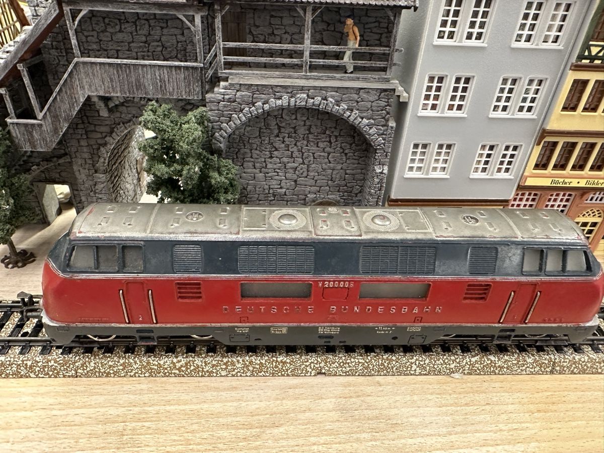 Märklin Modellini di ferrovie: Märklin 3021.2 DB V200 – Usato da Lupsingen venduto da New-Haven 1