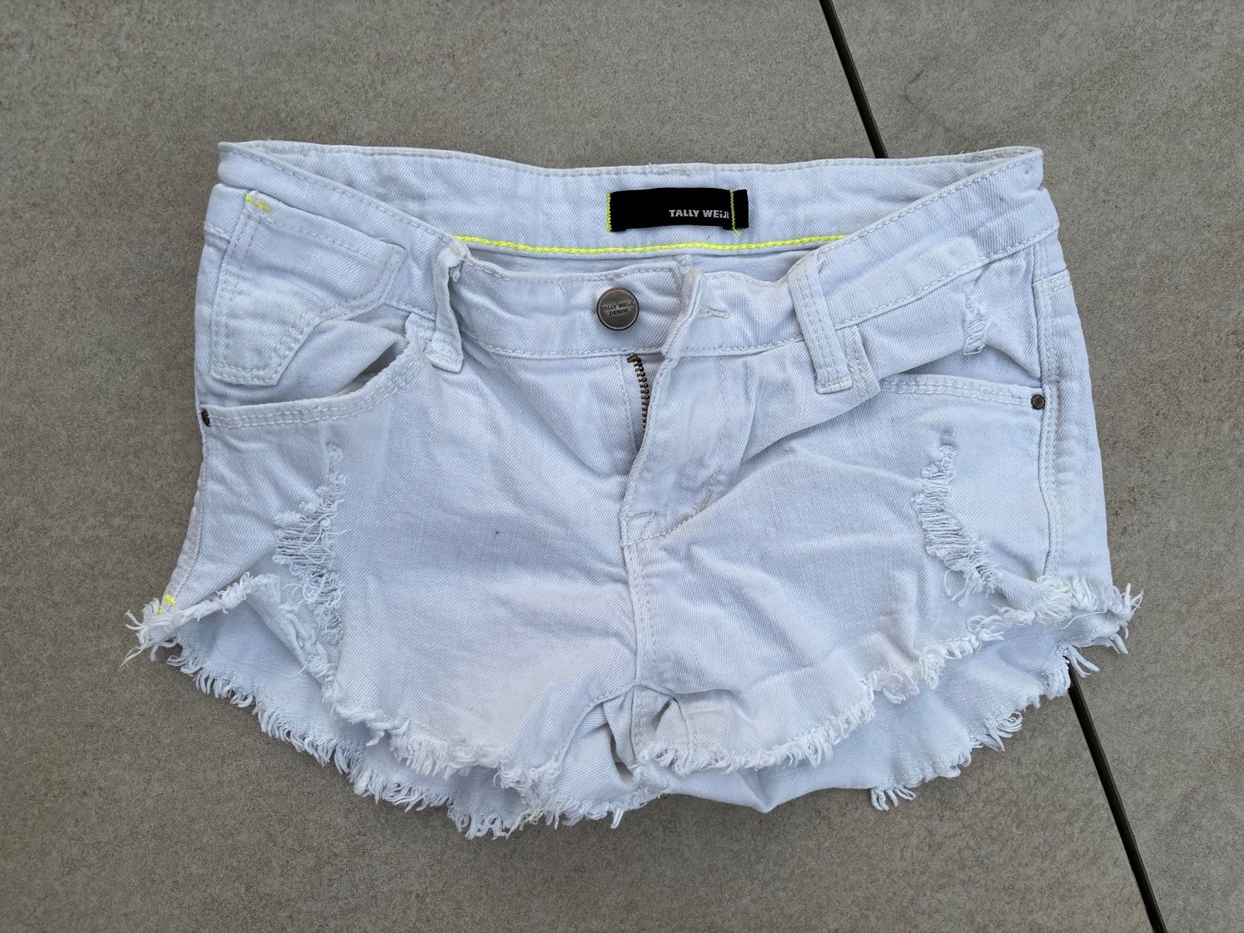 Pantalons: 34_Denim – D'occasion à St-George par elena27