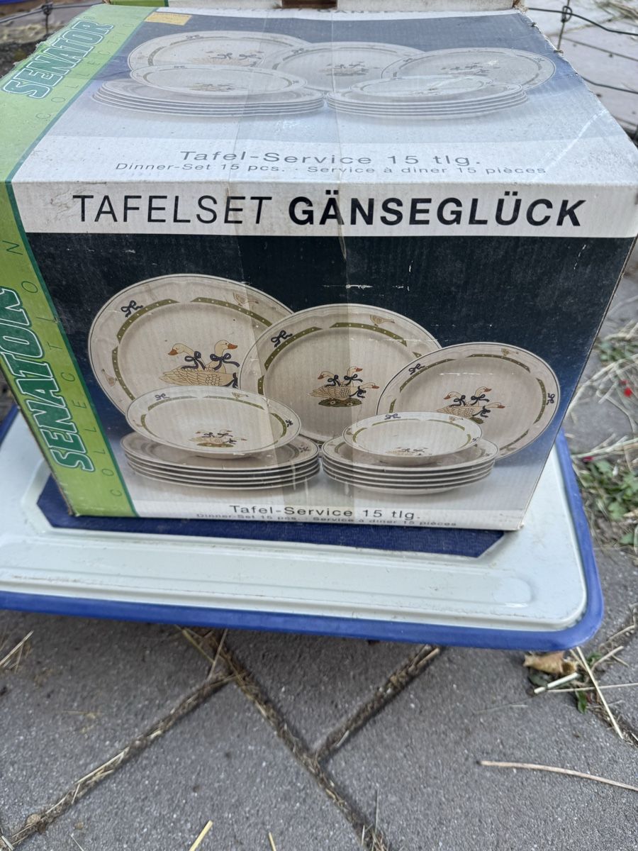 Set di piatti: Tafel- und Kaffeeset Gänseglück – Nuovo (secondo la descrizione) da Windlach venduto da Manija