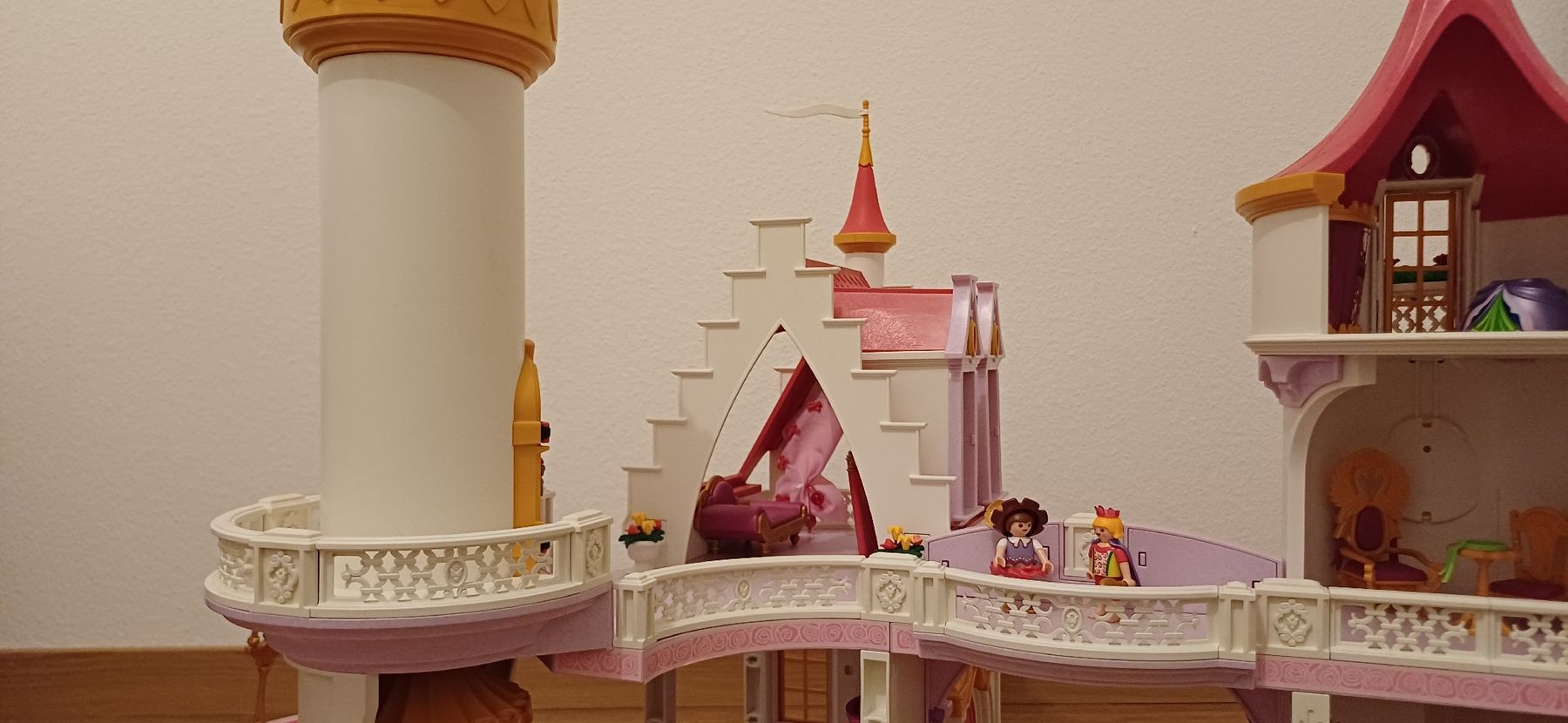 Playmobil Giocattoli: Playmobilschloss mit Kutsche – Usato da Kriens venduto da mel_z7m8 2
