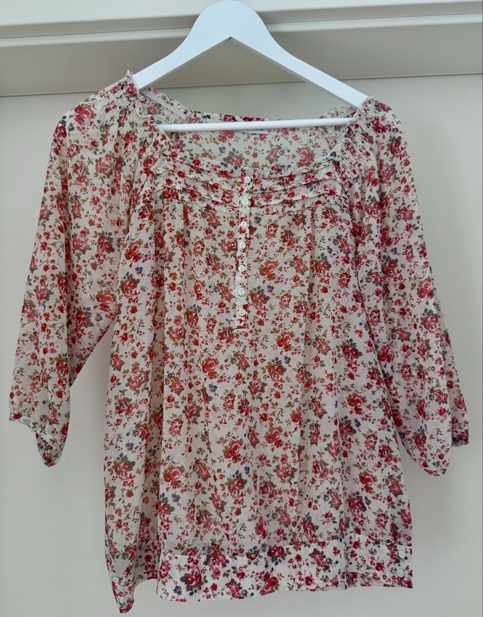 Blusen: Bluse Blumenmuster  Grösse s – Gebraucht aus Ormalingen von Anja5