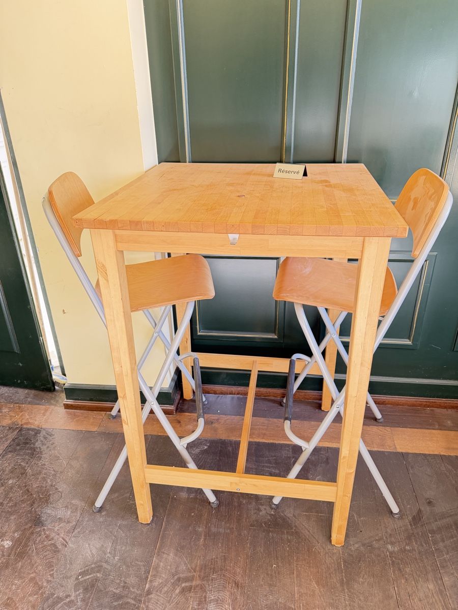 Ikea Sgabelli: Ikea Küchentisch Bartisch + Barhocker BJÖRKUDDEN – Usato da Goldach venduto da toverlani64