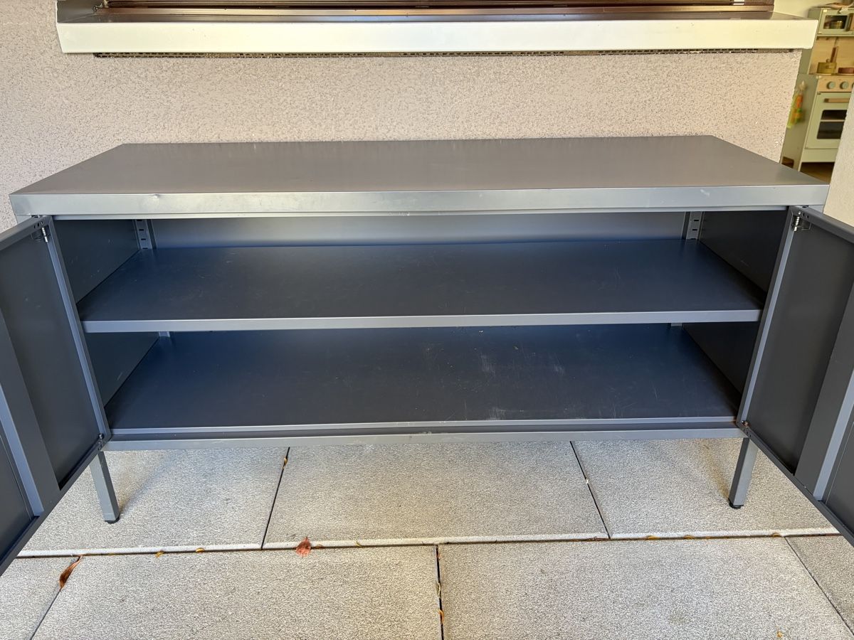 Cassettiere: Outdoor-Sideboard – Usato da Liebefeld venduto da ahayoz 1