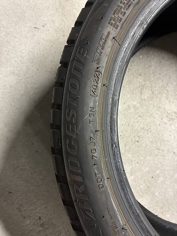 Altro in Scrittura & Disegno: Winterreifen Bridgestone 225 45 18 – Usato da Neuenhof venduto da Gt5.Performance_