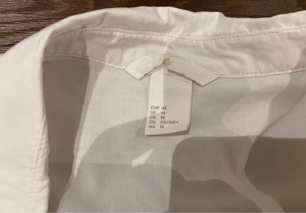 H&M Blusen: Weisse luftige Sommerbluse Gr. 44 H&M ärmellos – Gebraucht aus Triesen von ValDeMer85 1
