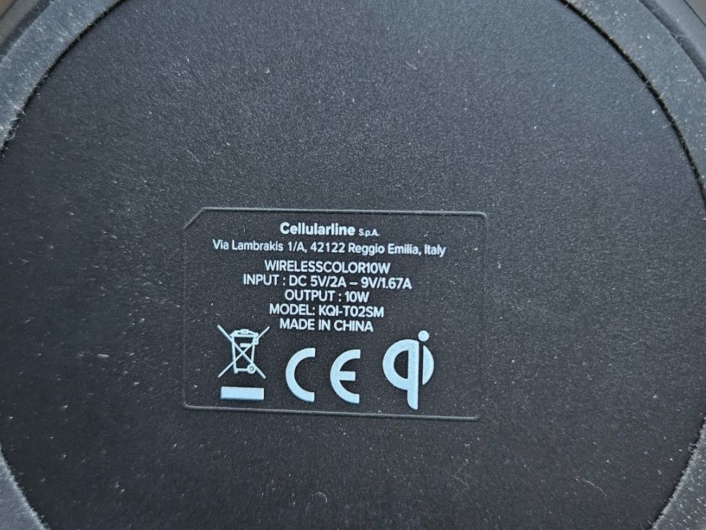 Ladegeräte: Cellularline Wireless Charger 10 Watt mit USB Kabel – Gebraucht aus Winterthur von diiimiiitriii 1