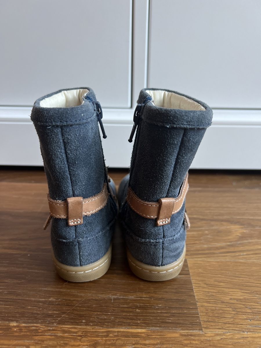 Clarks Schuhe für Jungen: Kids' blue suede boots, EU 22, Clarks – Gebraucht aus Adliswil von youngbee 2