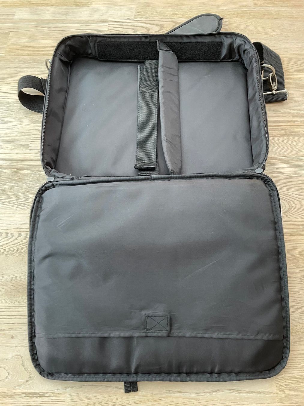 Valigie & Borse: Praktische Laptop-Tasche – Usato da Schnaus venduto da sueg01 3