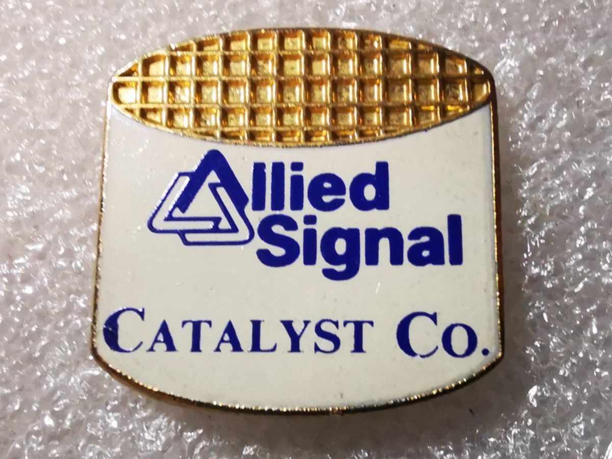Plaketten & Abzeichen: Ansteckpin 7: Allied Signal Catalyst Co. – Gebraucht aus Oppligen von Pin-Fall-Shop