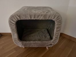 Kuscheliges Katzenhaus mit weichem Plüsch