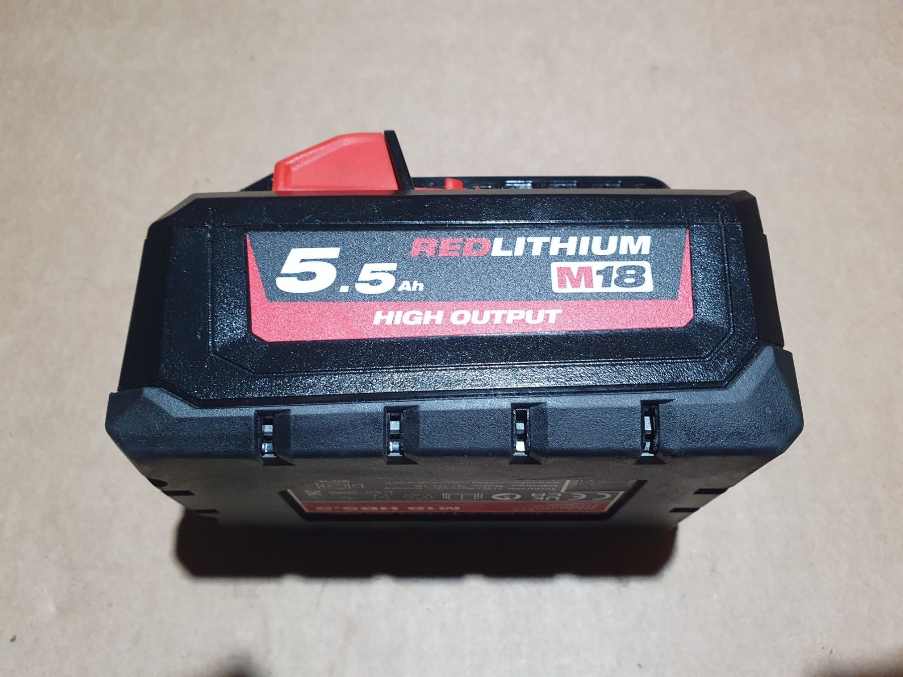 Neuer Milwaukee Akku 18V 5,5 Ah (Neu und originalverpackt) in Reutigen ...