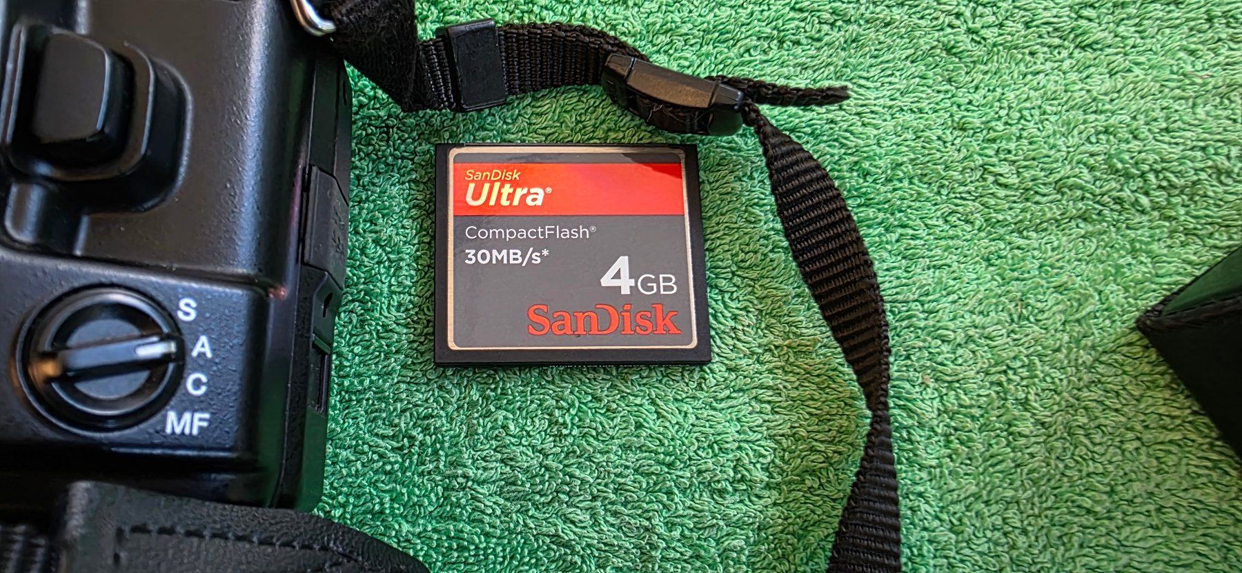 Minolta Fotocamera: Konica Minolta Dynax 7D – Usato da Cugnasco venduto da surfin60 6