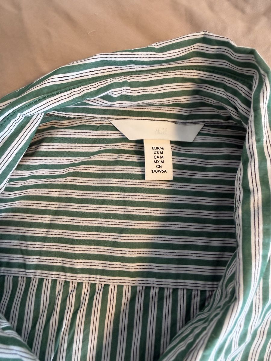 H&M Lotti di vestiti: H&M Striped Shirt & Shorts Set – Usato da Horgen venduto da Elizhadz 1