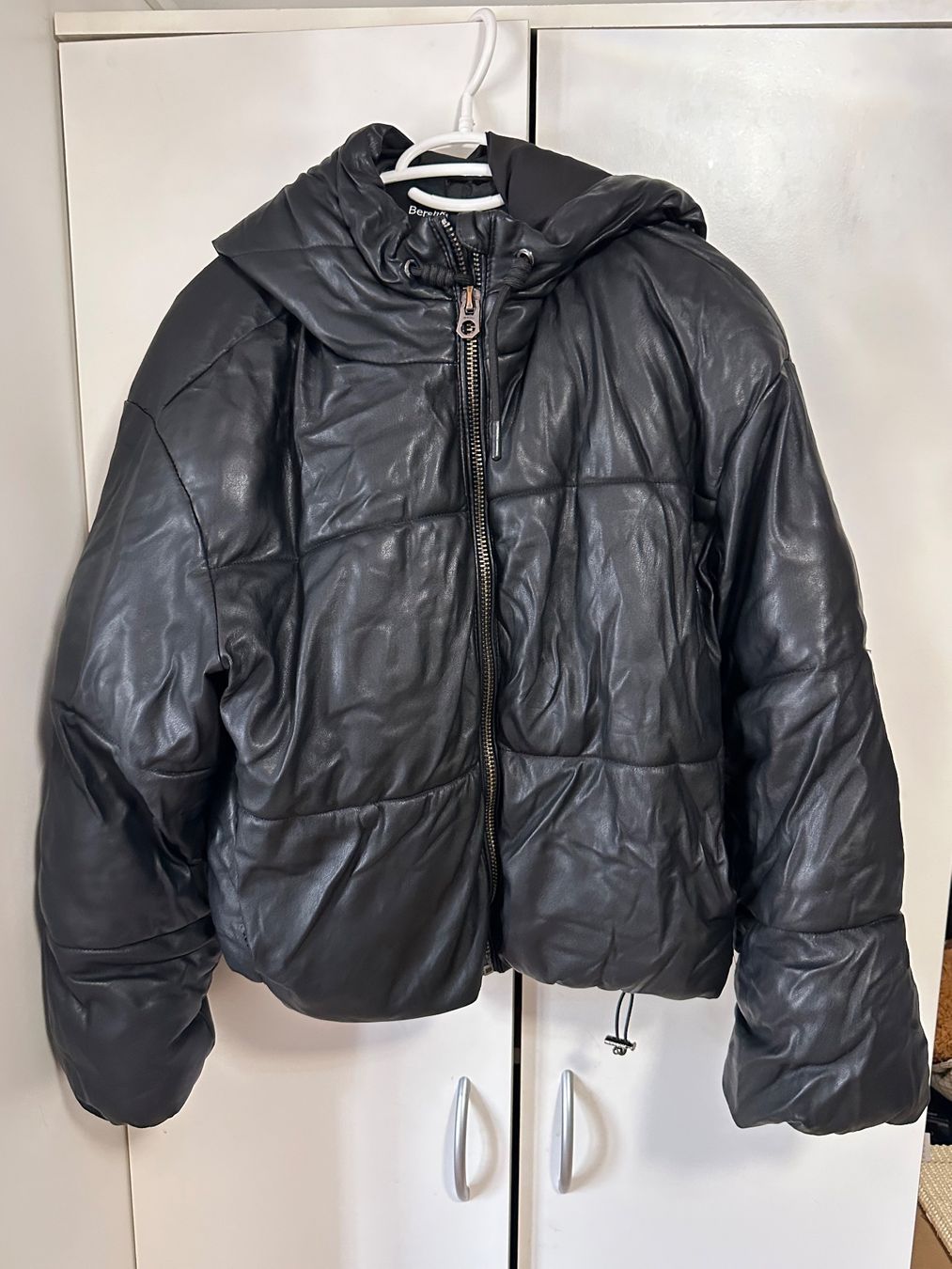 Bershka Jacken: Bershka Jacke Schwarz Grösse S – Gebraucht aus Schaan von Hermine2018