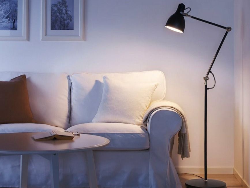 Stehlampe IKEA industrial schwarz verstellbar / neigbar Kaufen auf