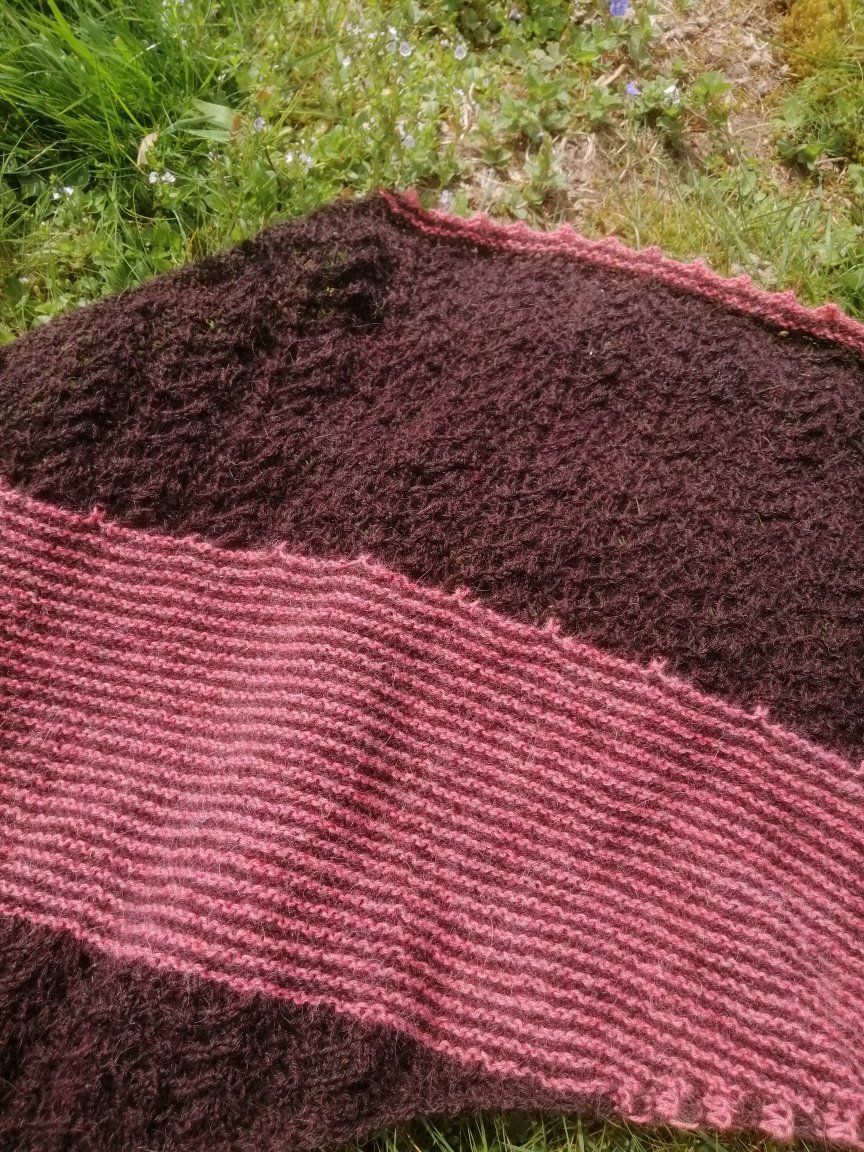 Foulard & Sciarpe: Schultertuch "Himbeerschoko" mit Alpaca     NEU – Nuovo (secondo la descrizione) da Langenthal venduto da Handstrick 4