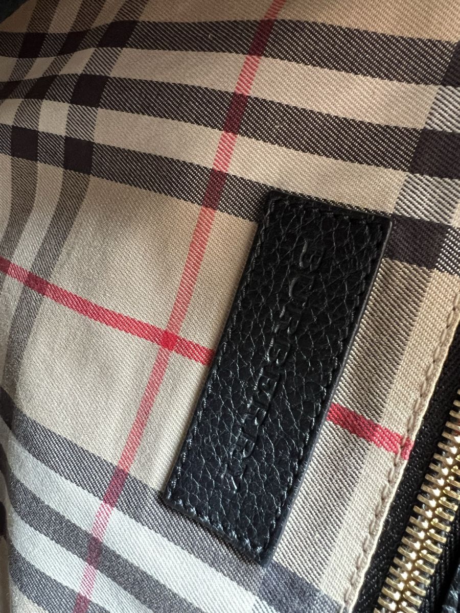 Burberry Taschen für Damen: Burberry Hobo Umhängetasche – Gebraucht aus Zürich von ClosetKTT 4