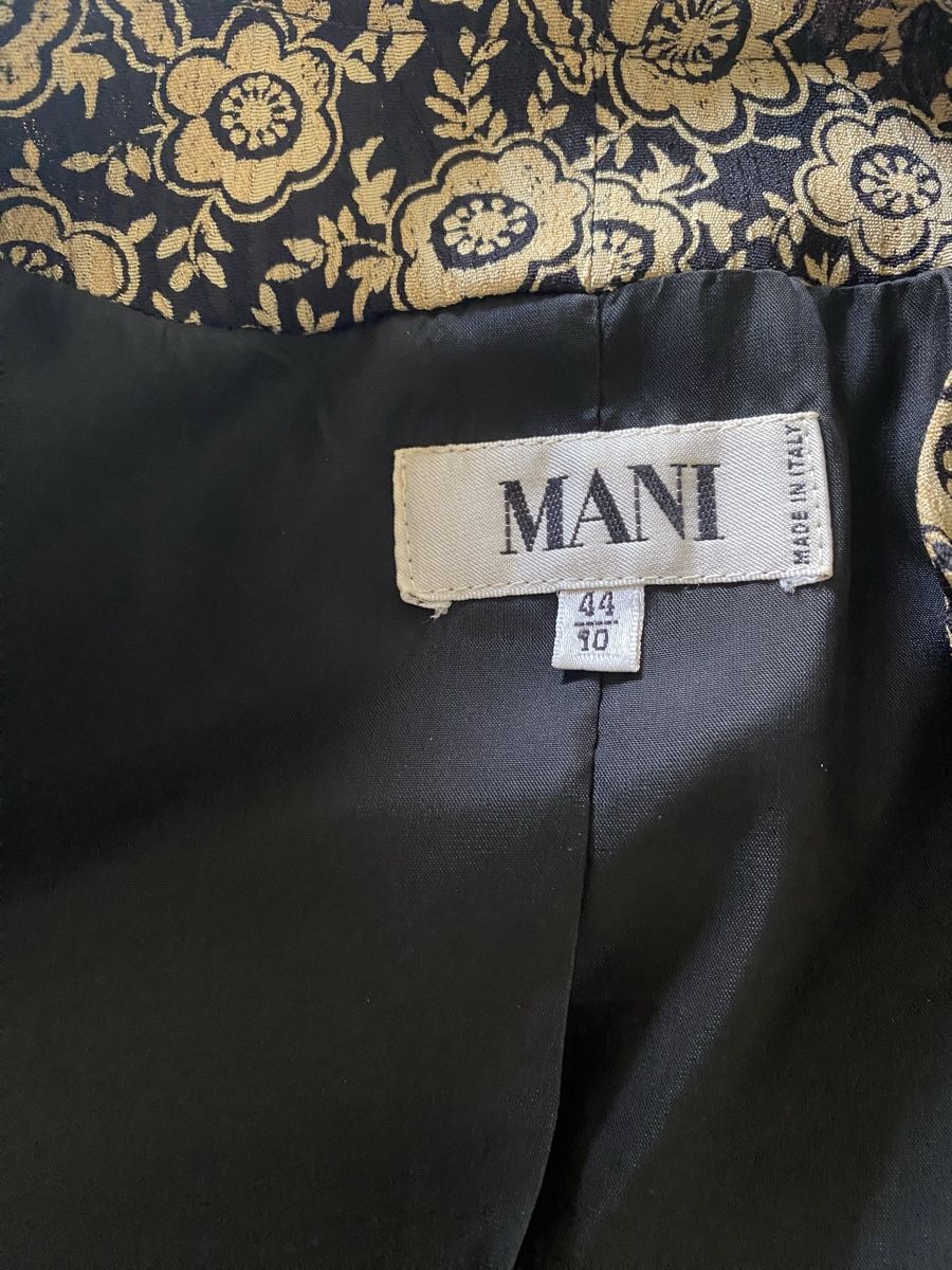 Armani Giacche: Giacca donna MANI by Armani – Usato da Novazzano venduto da ige_cwq5 2