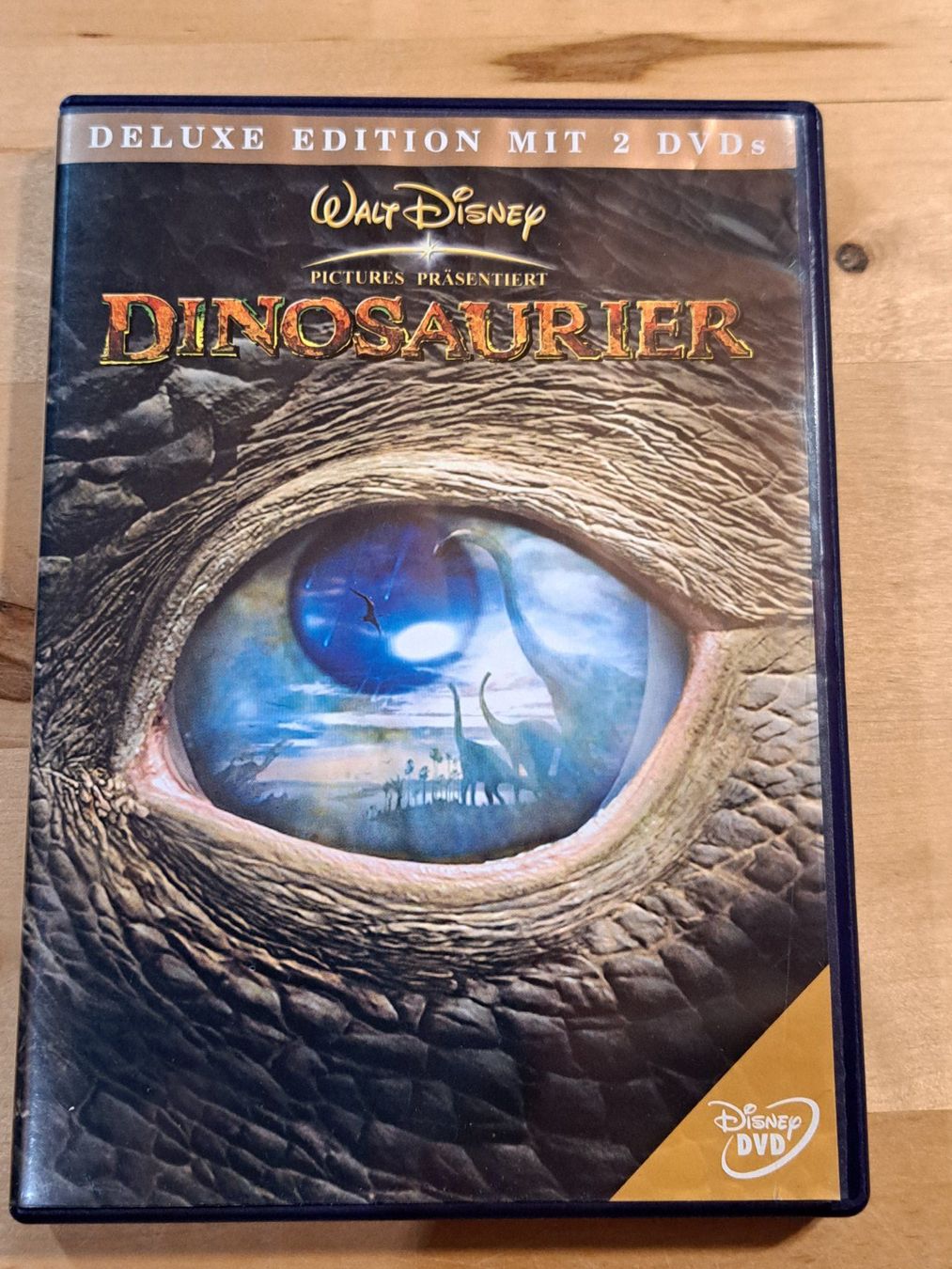 Tutti i DVDs: DVD DINOSAURIER, Walt Disney, 2-Disc Deluxe Edition – Usato da Unterseen venduto da Kanica