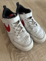 Weisse Nike, gr. 33.5