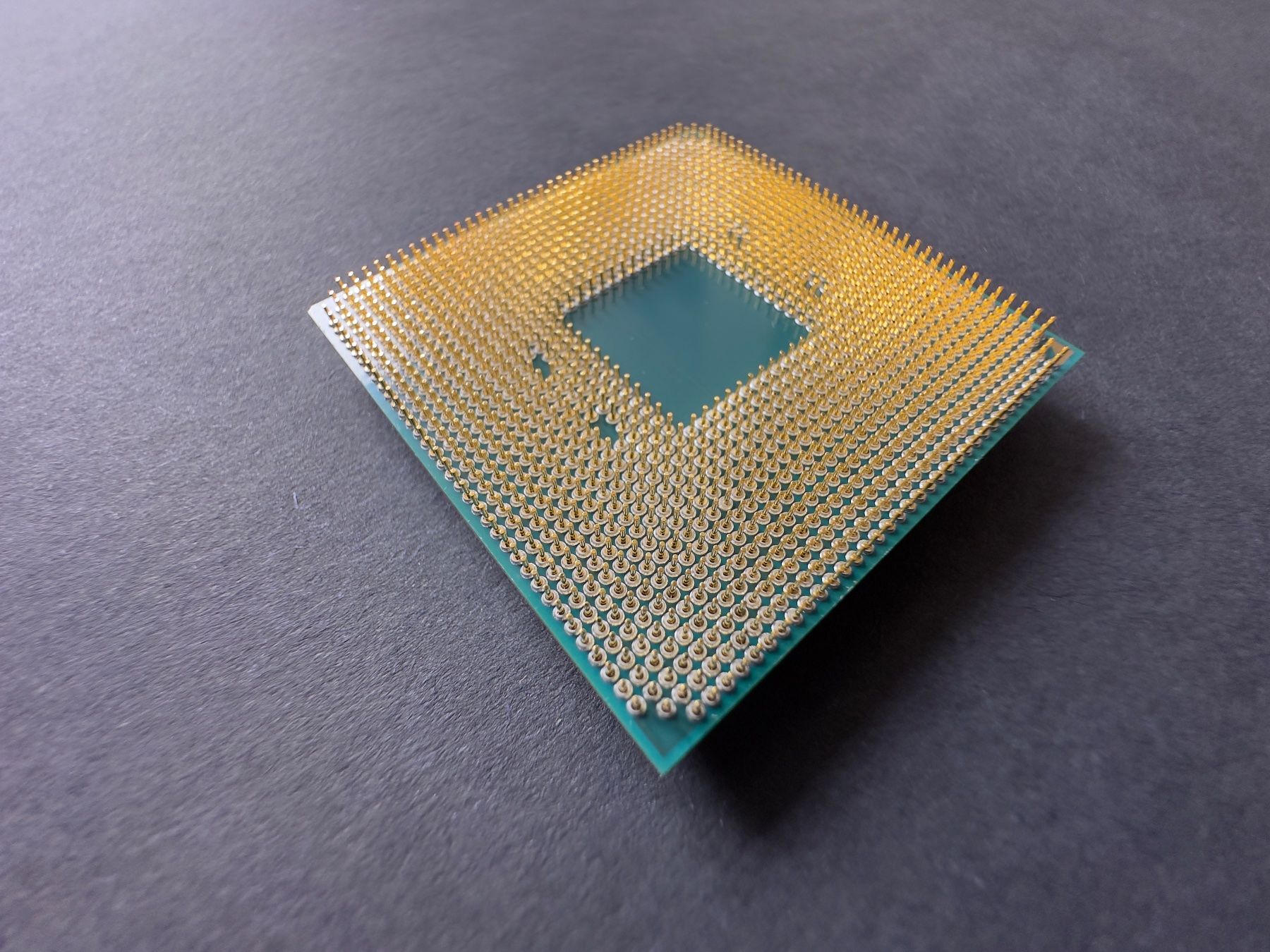 Amd PCs: AMD Ryzen 7 5700X CPU – D'occasion à Zürich par luc70 3