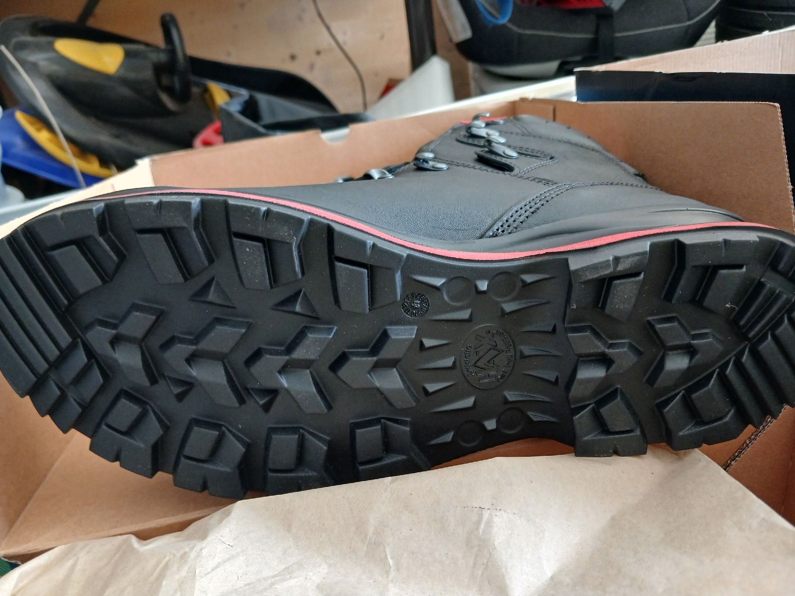 Scarpe da uomo: sicherheitsschuhe Sally Cosmas – Nuovo e nell'imballaggio originale da Seengen venduto da dabilu