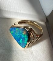 Fingerring in 14k Gold mit Opal-Doublet