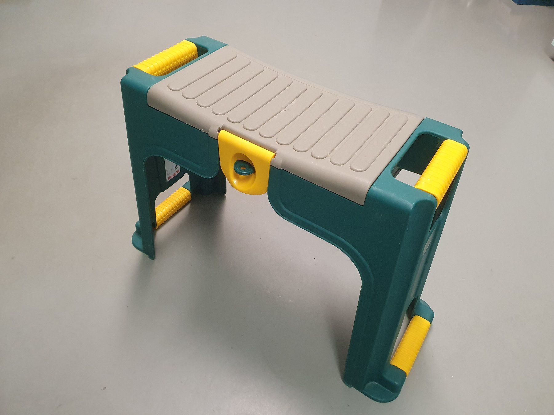Hocker: Multihocker, Kinderhocker WULLEHUS - Schnäppchen! – Gebraucht aus Aegerten von taxidermo