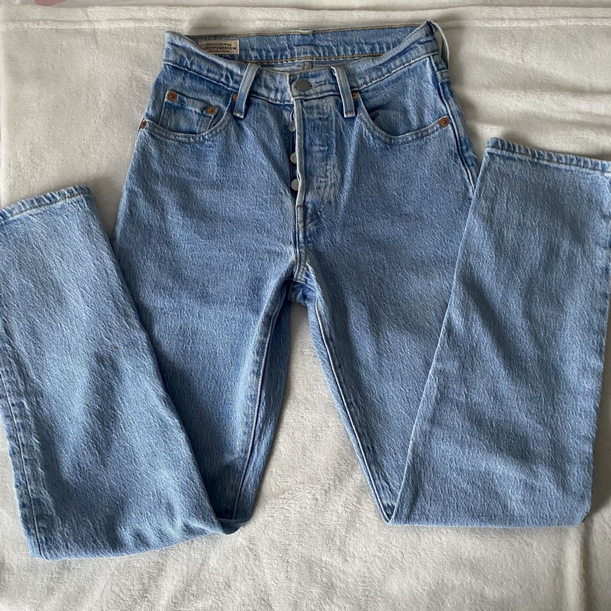 Levi's Jeans: Levi’s 501 Jeans 23x27 – Usato da Givisiez venduto da dor_xb9k