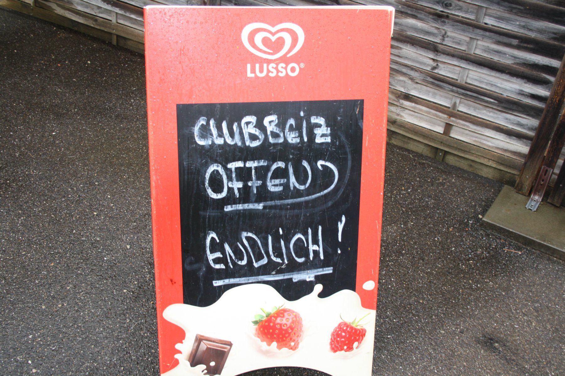 Insegne: LUSSO GLACE VINTAGE WERBUNG SCHILD MIT TAFEL – Usato da Wauwil venduto da Pneuedy 3