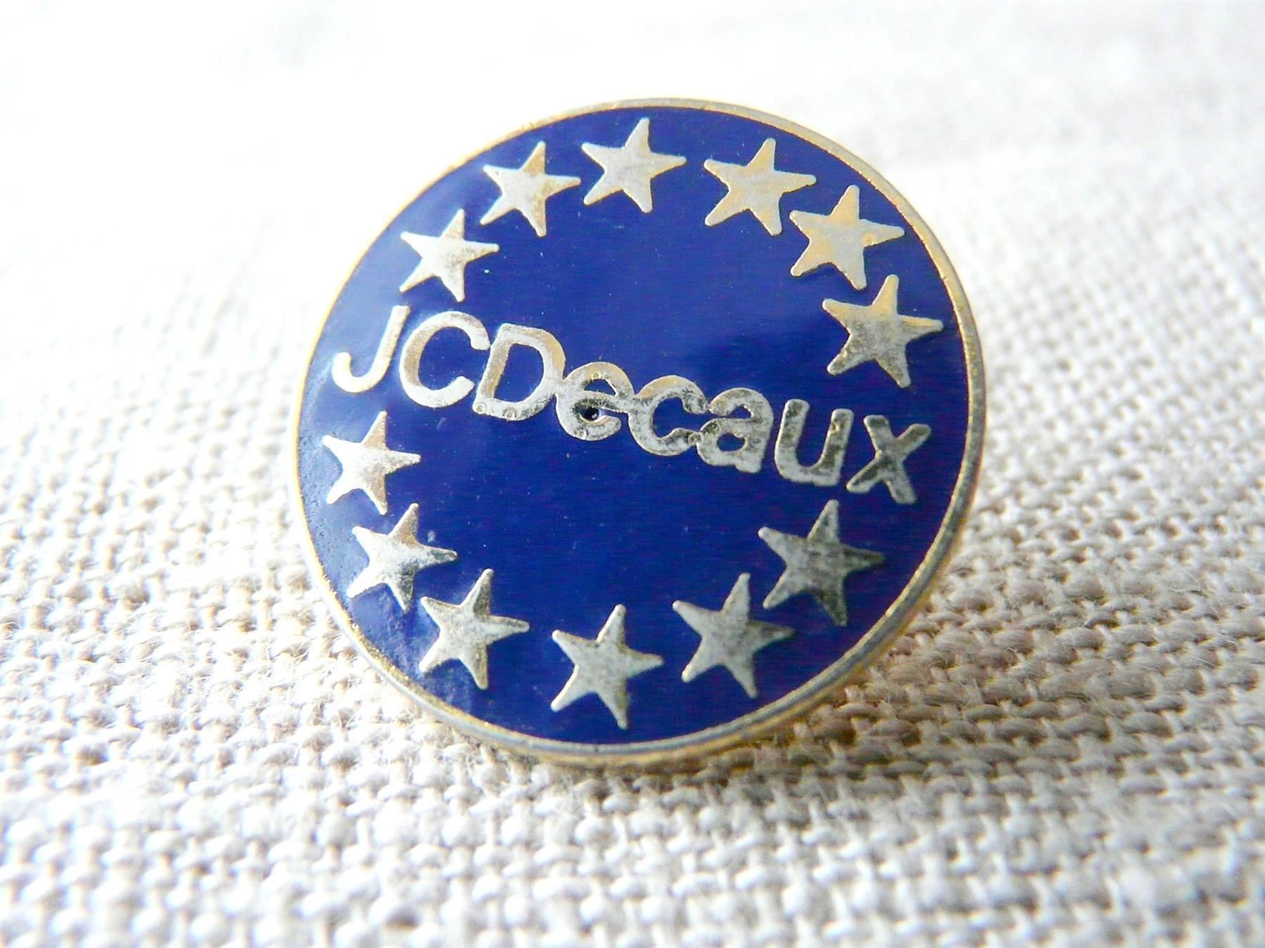 Placchette & Badge: • JCDecaux Decaux publicité Werbung advertising    pin E1.47 – Usato da Pully venduto da websurfer1 1