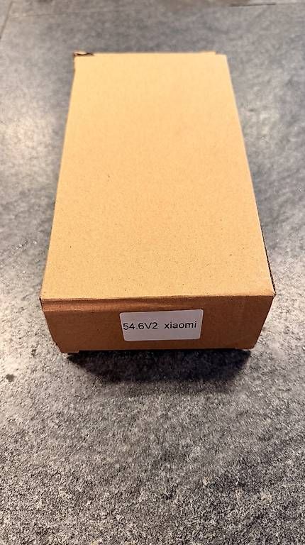 Kickboard: Xiaomi E-scooter Ladekabel Neu! – Usato da Unterseen venduto da beE-Scooter 2