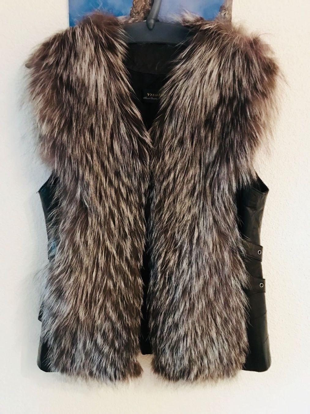Gilet & Giacche senza maniche: Pelz Weste Silberfuchs Grosse 36-38 neu – Nuovo e nell'imballaggio originale da arbon venduto da dakin