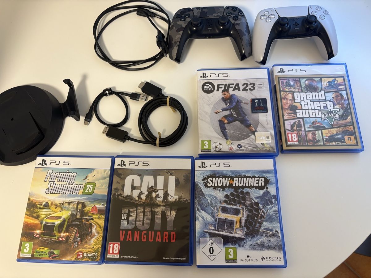 Sony Console: Ps5 disc édition - 2 controller- 5 jeux- Cover bleu Sony – Usato da Lausanne venduto da Lemanchot 5