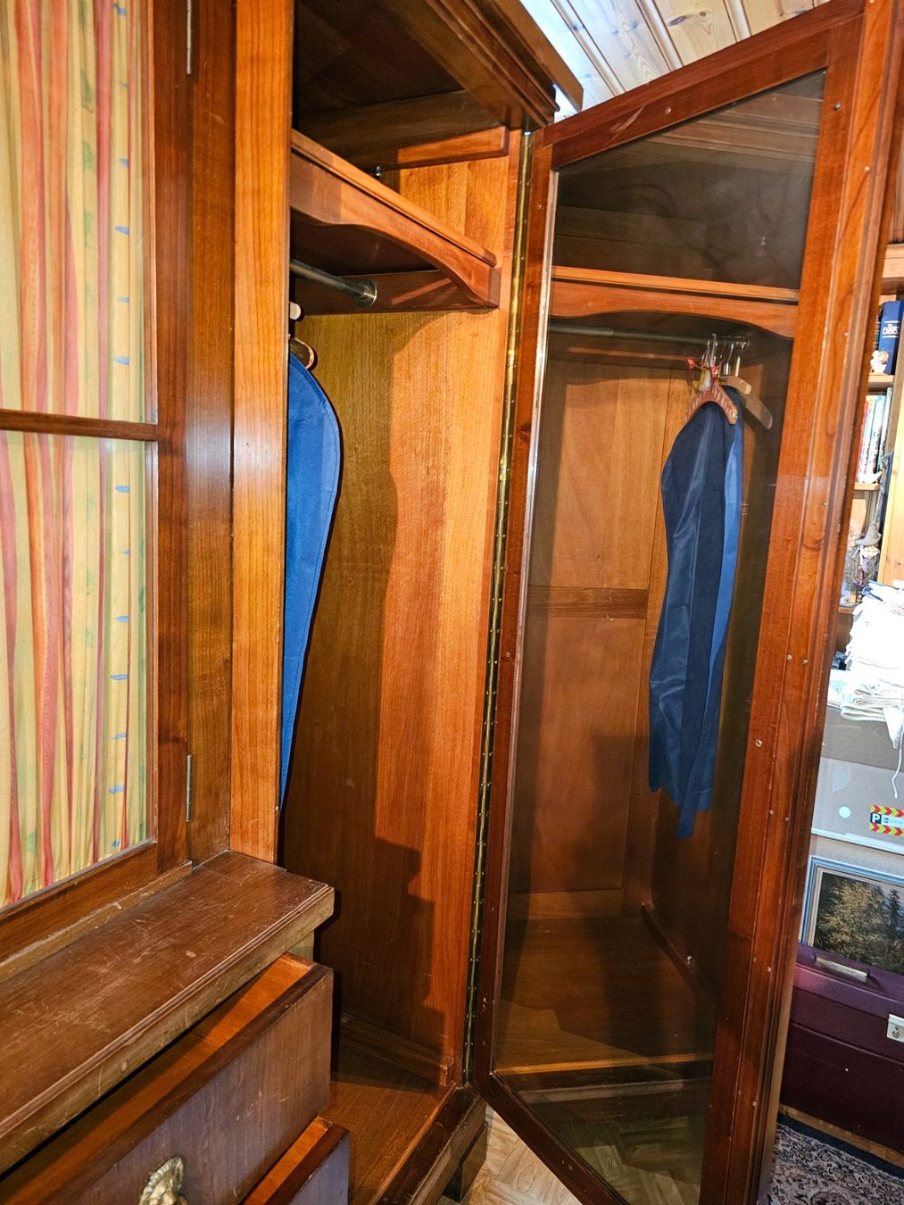 Schränke: Kleiderschrank – Gebraucht aus Bigenthal von Westerngirl 3